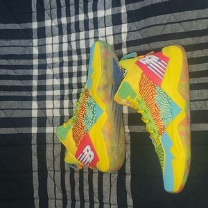 New Balance wxy. Yellow. Men's 10.5